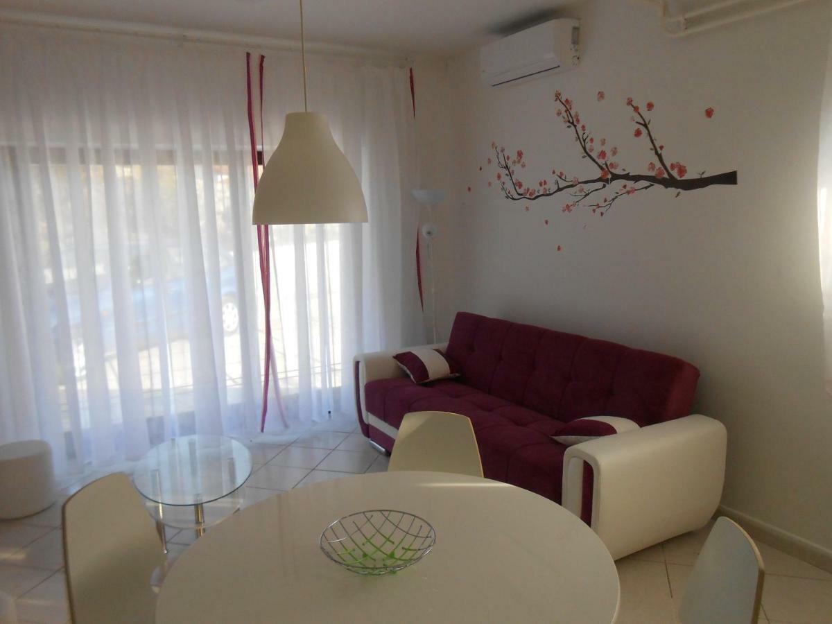 Apartman Gabi 카스타브 외부 사진