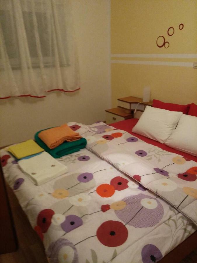 Apartman Gabi 카스타브 외부 사진