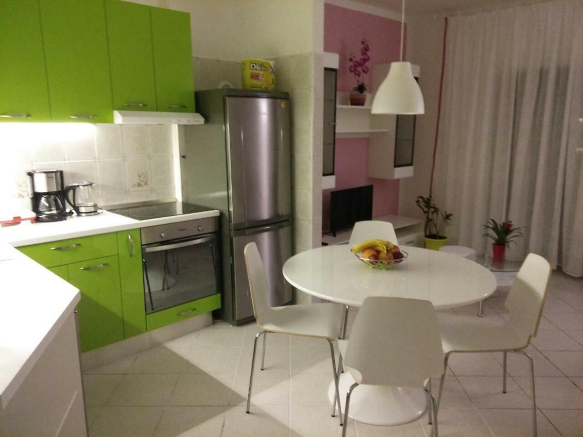 Apartman Gabi 카스타브 외부 사진